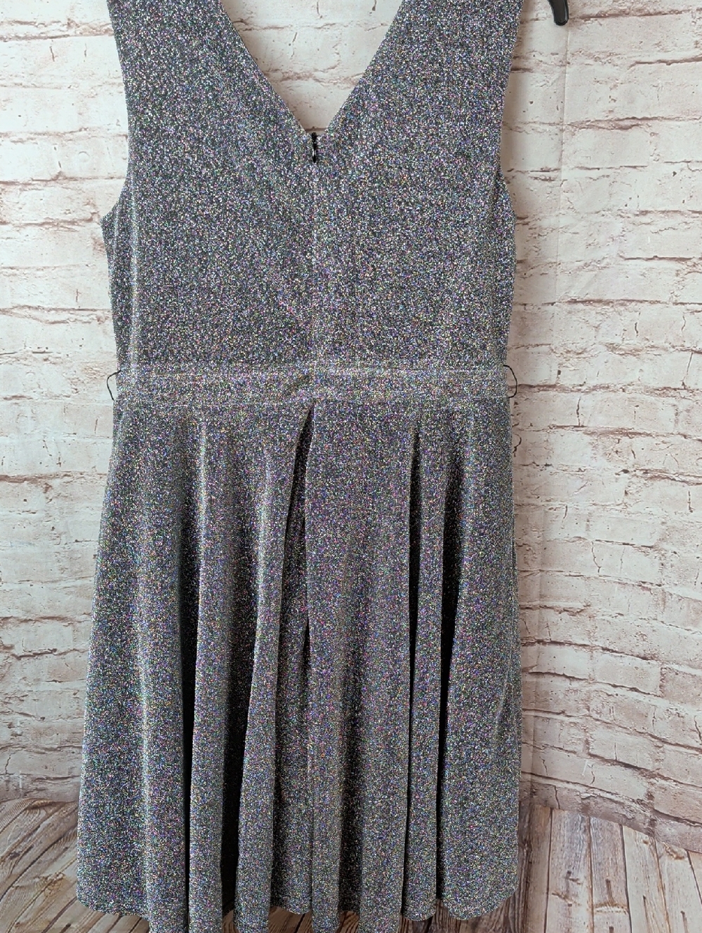 Apricot Silver Sparkle V-Neck Sleeveless Party Dress Large Nwt - Picture 8 of 10